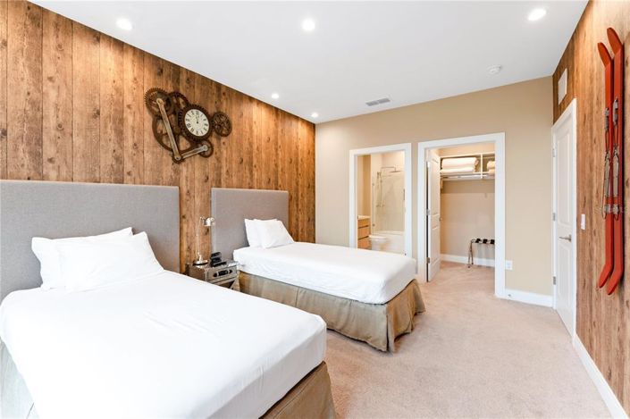 Image No.27-4 Bed Townhouse for sale