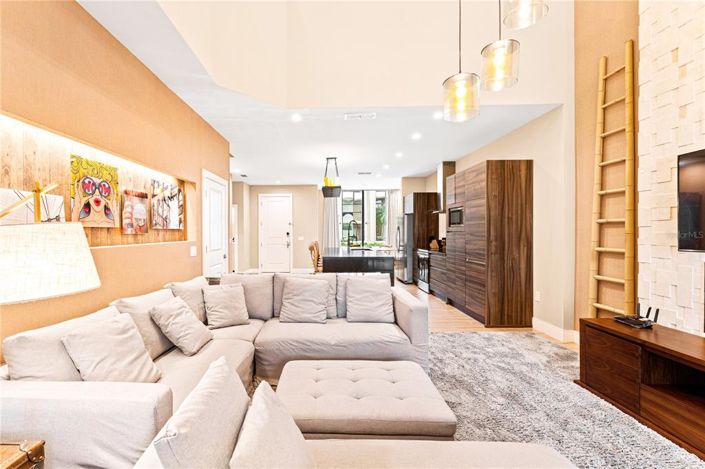 Image No.3-4 Bed Townhouse for sale