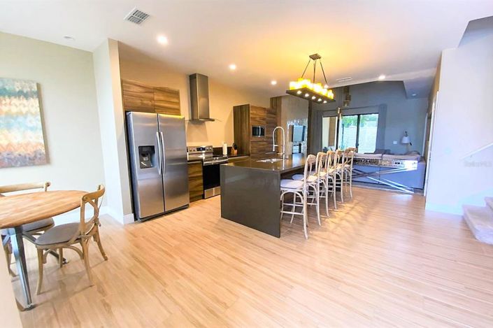 Image No.8-4 Bed Townhouse for sale