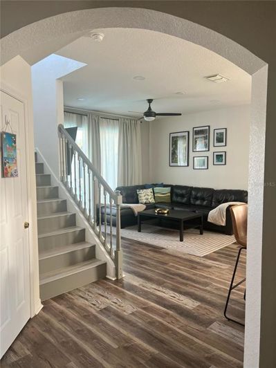 Image No.5-5 Bed House for sale