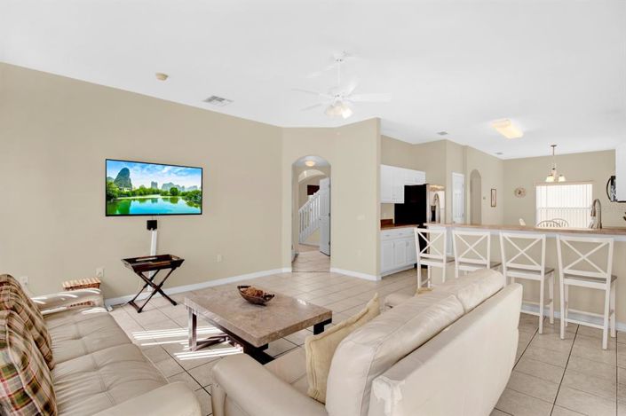 Image No.13-5 Bed House for sale