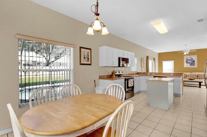 Image No.6-5 Bed House for sale