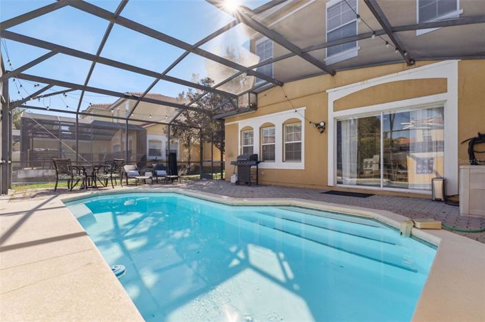 Image No.2-Maison de ville de 4 chambres à vendre à Saint John