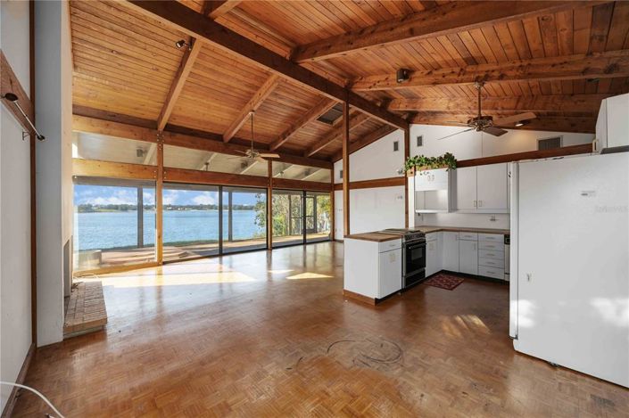 Image No.10-3 Bed House for sale