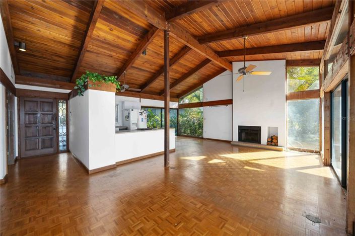 Image No.8-3 Bed House for sale