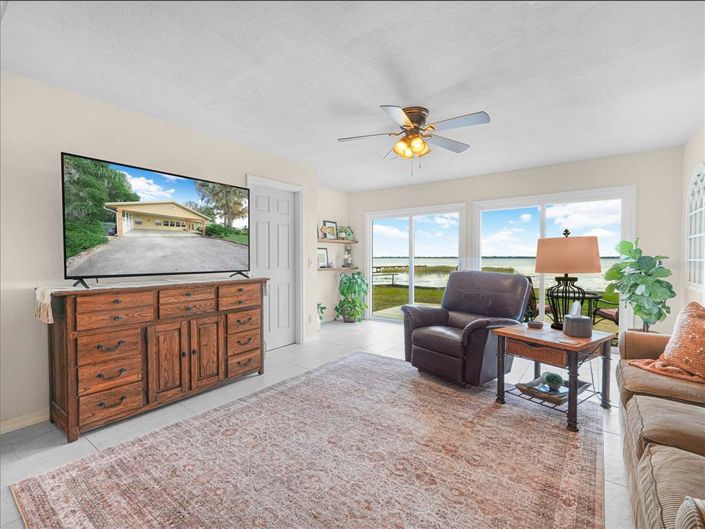 Image No.12-4 Bed House for sale