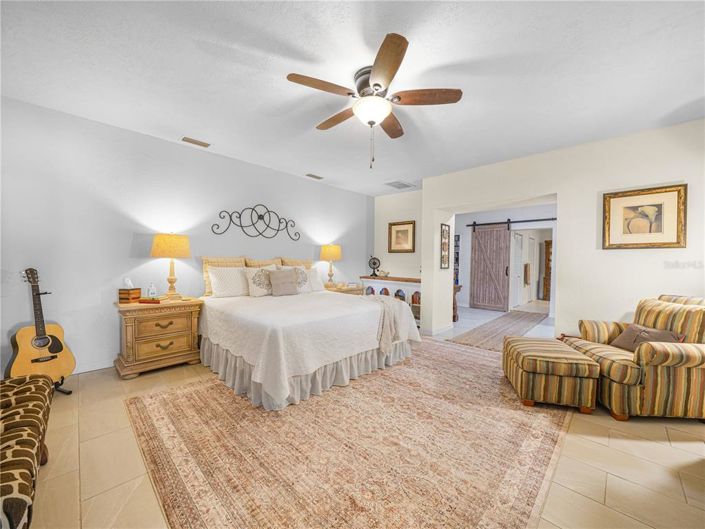 Image No.22-4 Bed House for sale