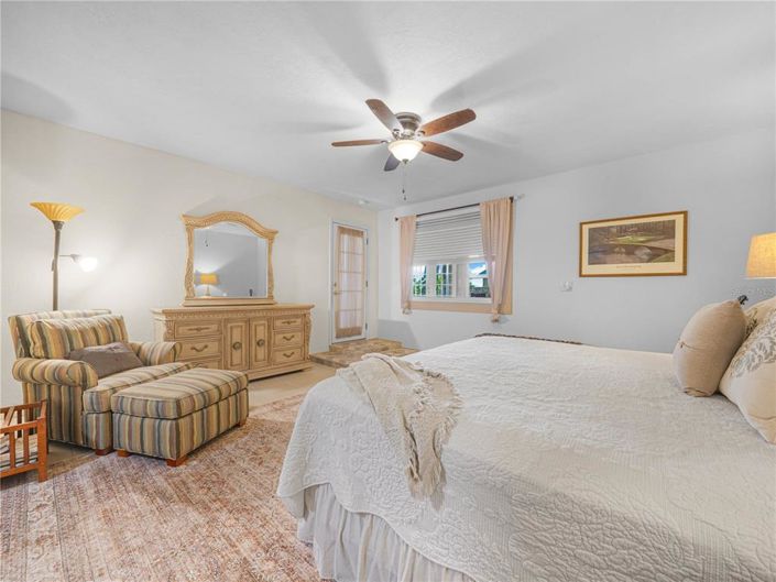 Image No.24-4 Bed House for sale