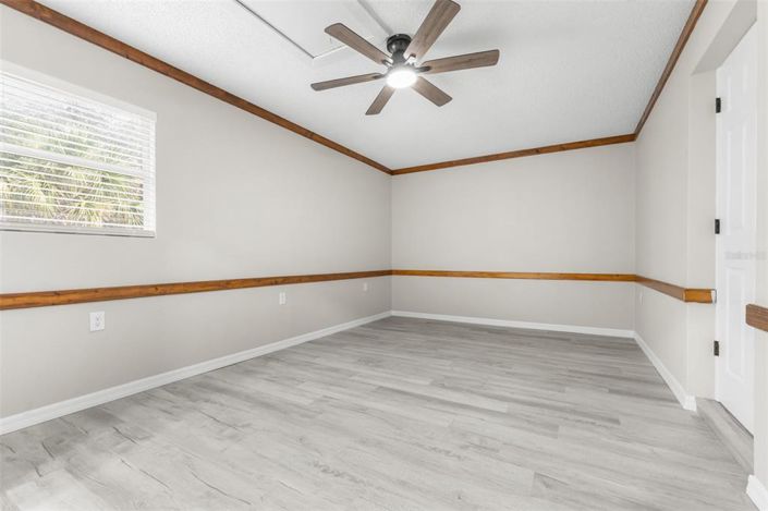 Image No.13-3 Bed House for sale