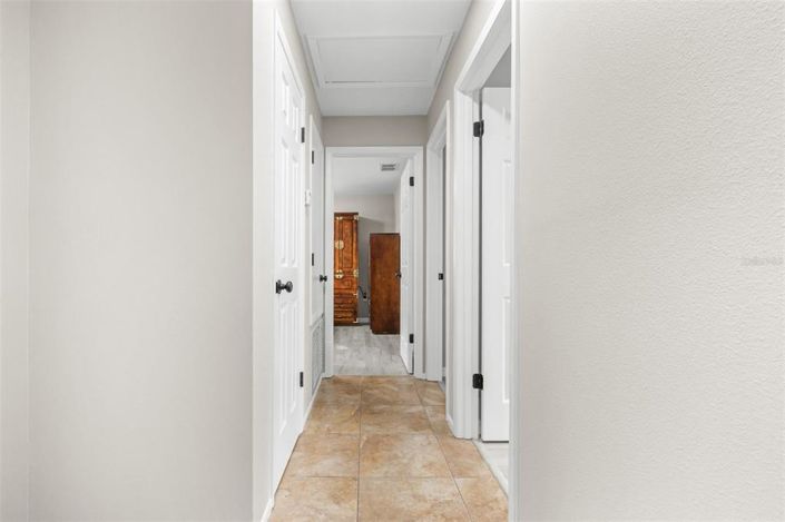 Image No.17-3 Bed House for sale