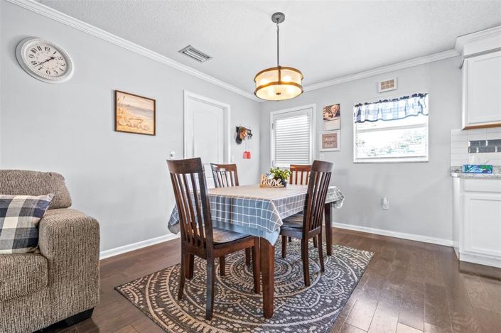 Image No.12-2 Bed House for sale