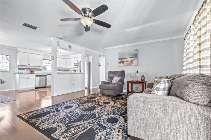 Image No.5-2 Bed House for sale