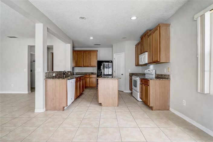 Image No.14-4 Bed House for sale