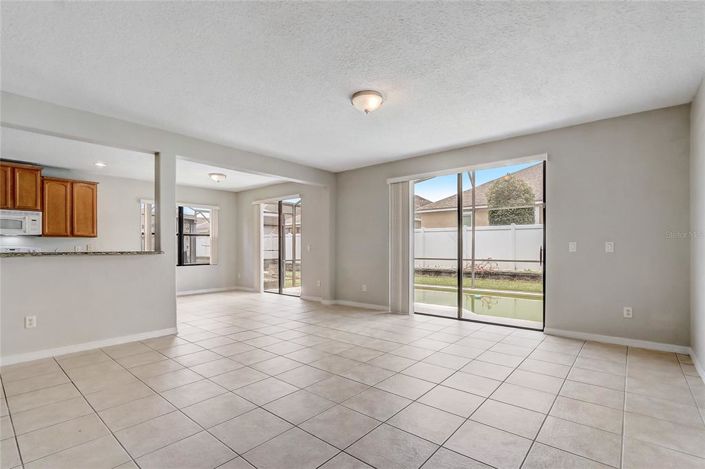 Image No.16-4 Bed House for sale