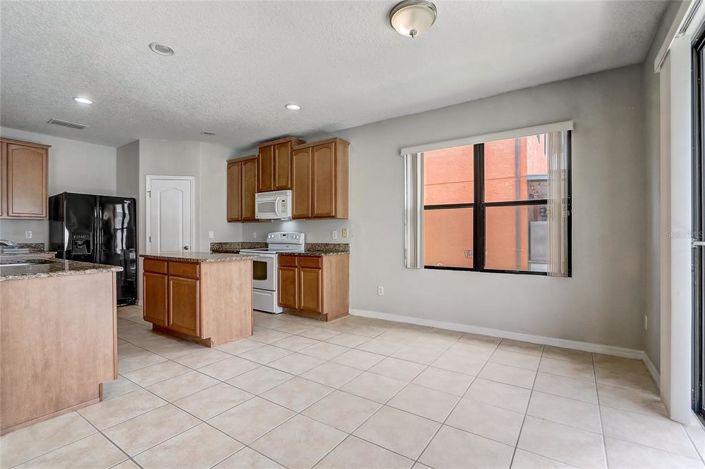 Image No.24-4 Bed House for sale