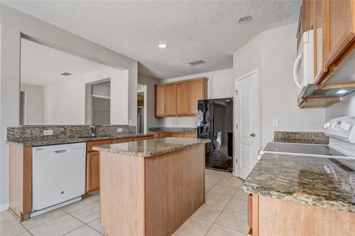 Image No.26-4 Bed House for sale