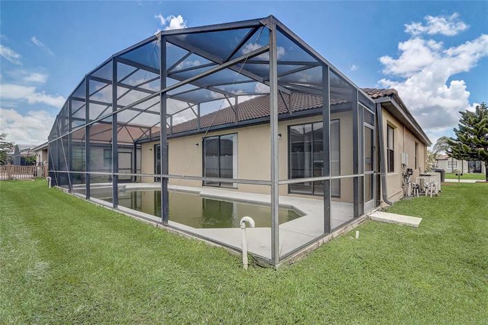 Image No.40-4 Bed House for sale