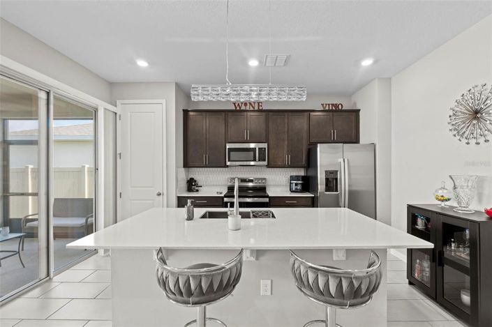 Image No.11-3 Bed House for sale