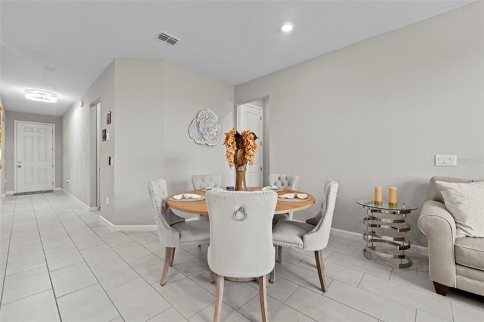 Image No.8-3 Bed House for sale