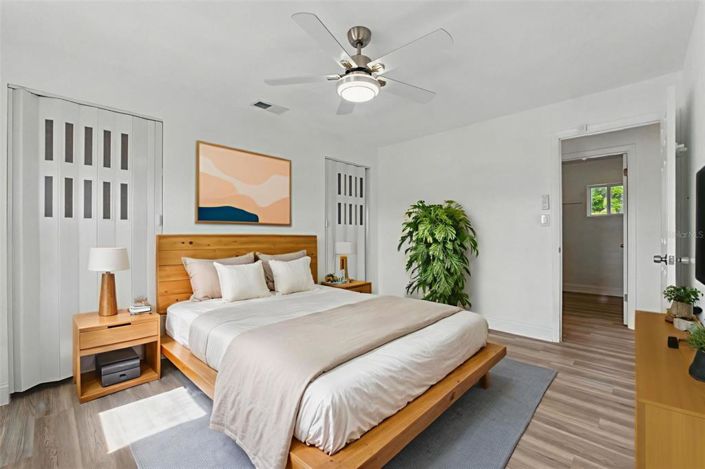 Image No.14-3 Bed House for sale