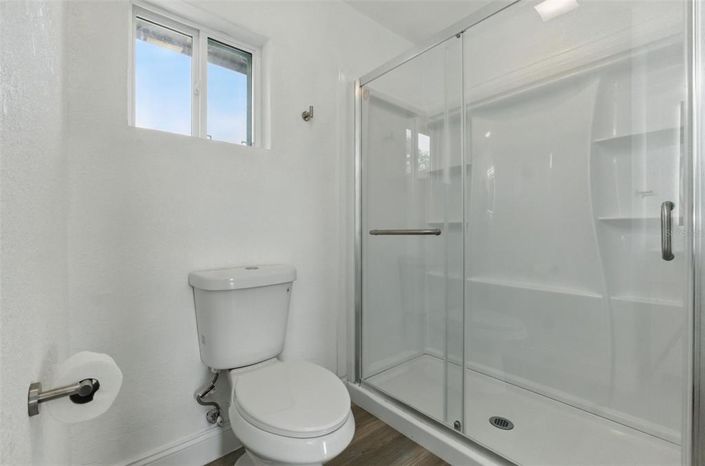 Image No.17-3 Bed House for sale