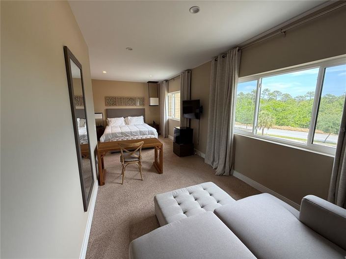 Image No.28-4 Bed Townhouse for sale