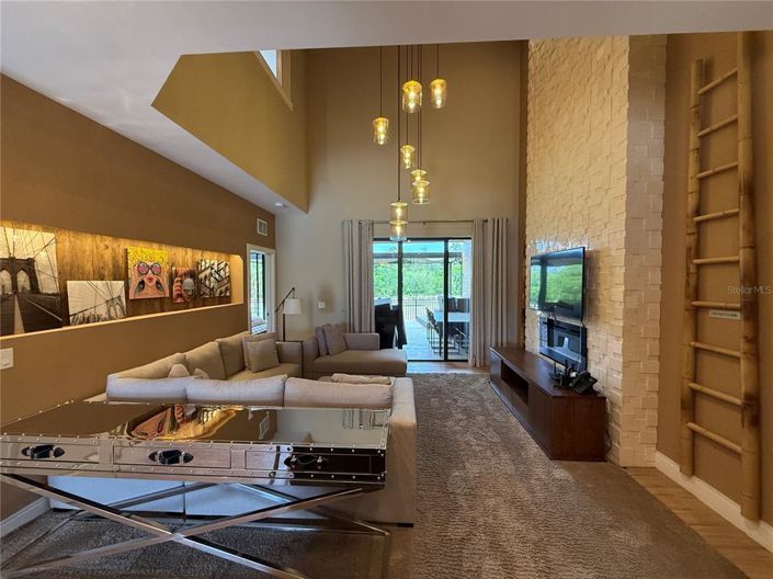 Image No.3-4 Bed Townhouse for sale