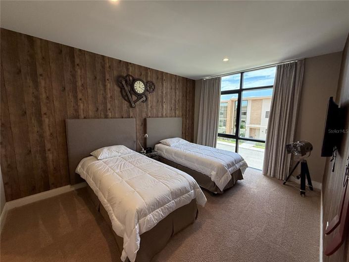 Image No.32-4 Bed Townhouse for sale