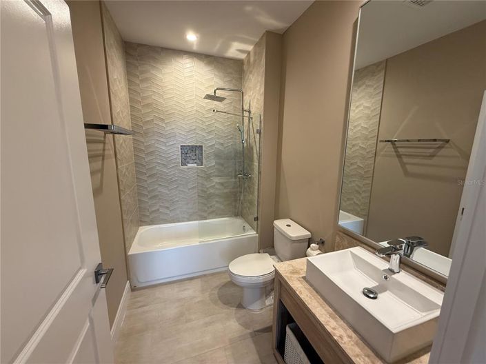 Image No.34-4 Bed Townhouse for sale