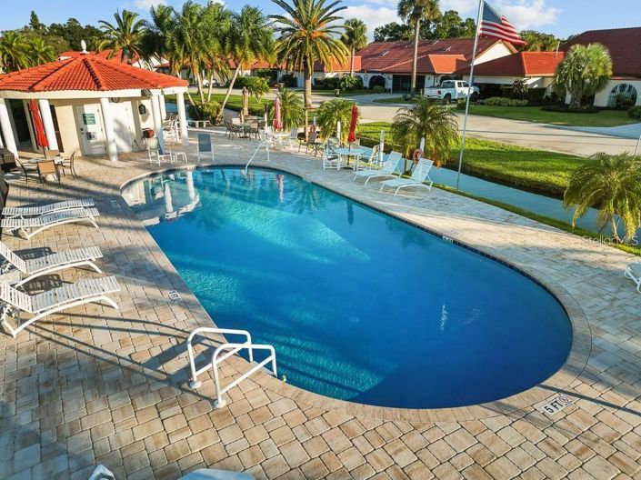 Image No.10-3 Bed House for sale