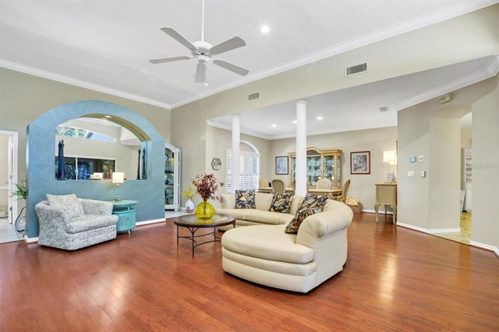 Image No.21-3 Bed House for sale