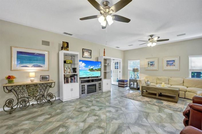 Image No.30-3 Bed House for sale