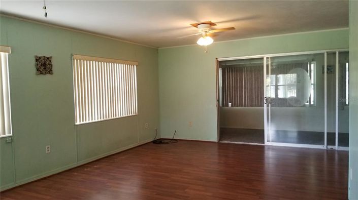 Image No.21-3 Bed House for sale