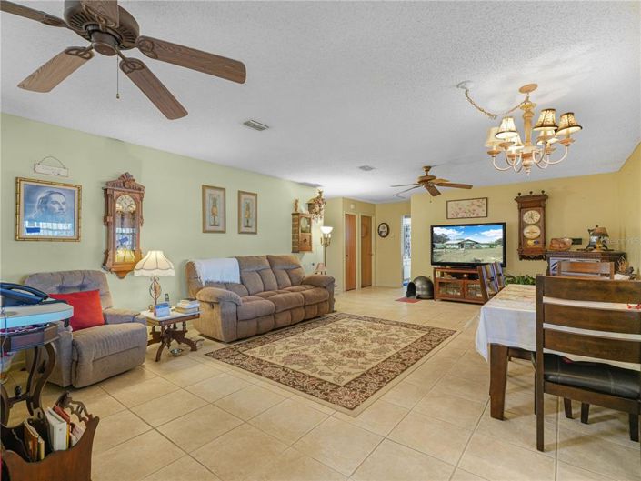 Image No.15-3 Bed House for sale