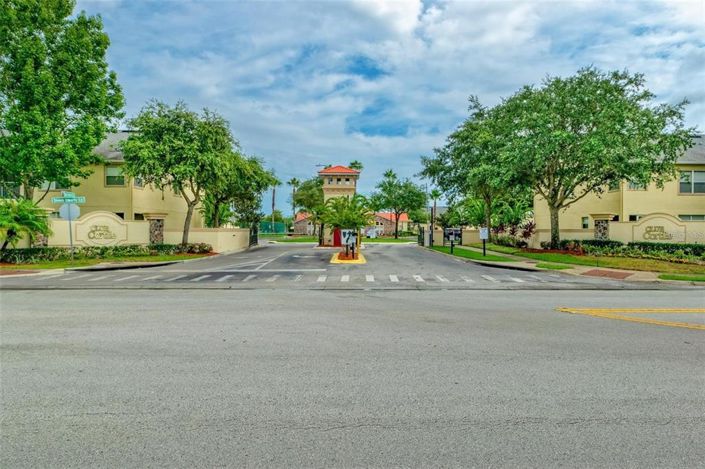 Image No.23-4 Bed Townhouse for sale