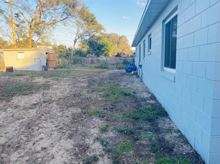 Image No.10-3 Bed House for sale