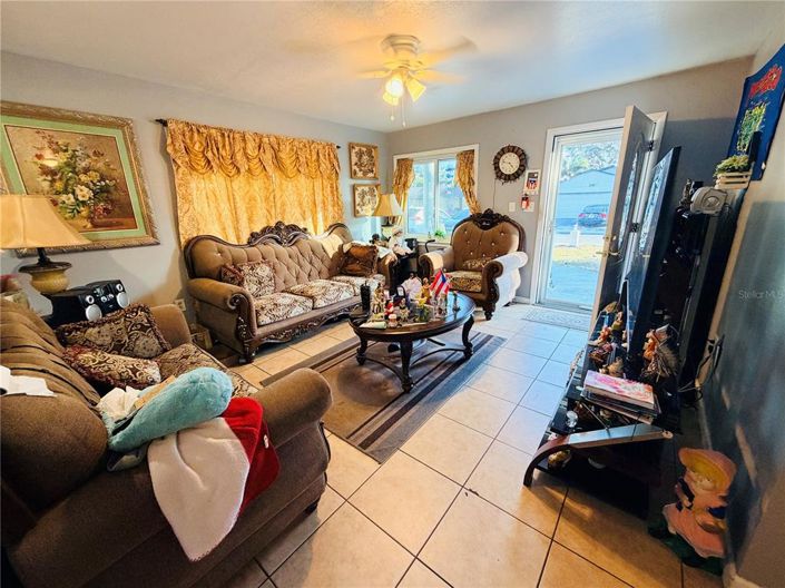 Image No.13-3 Bed House for sale