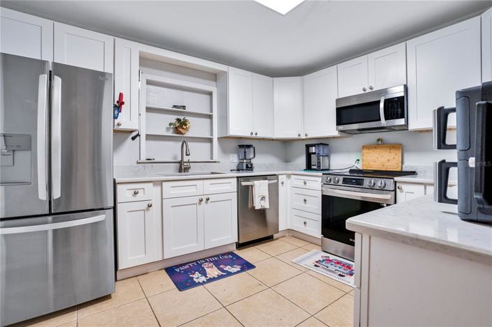 Image No.10-3 Bed House for sale