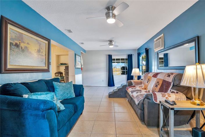 Image No.15-3 Bed House for sale