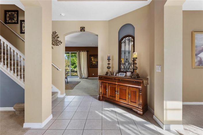 Image No.2-5 Bed House for sale