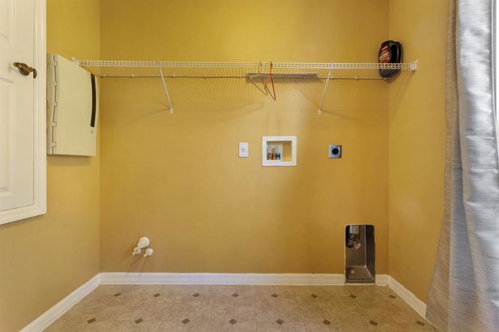 Image No.27-5 Bed House for sale