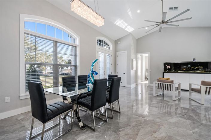 Image No.8-4 Bed House for sale