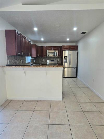 Image No.5-6 Bed Duplex for sale