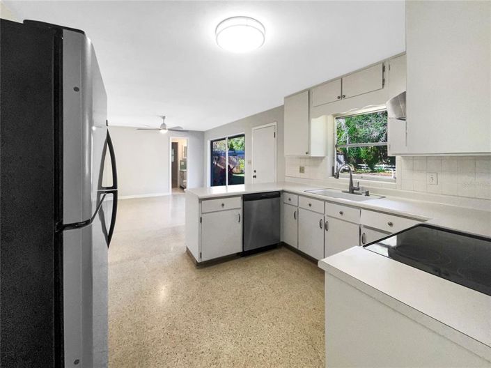 Image No.13-3 Bed House for sale