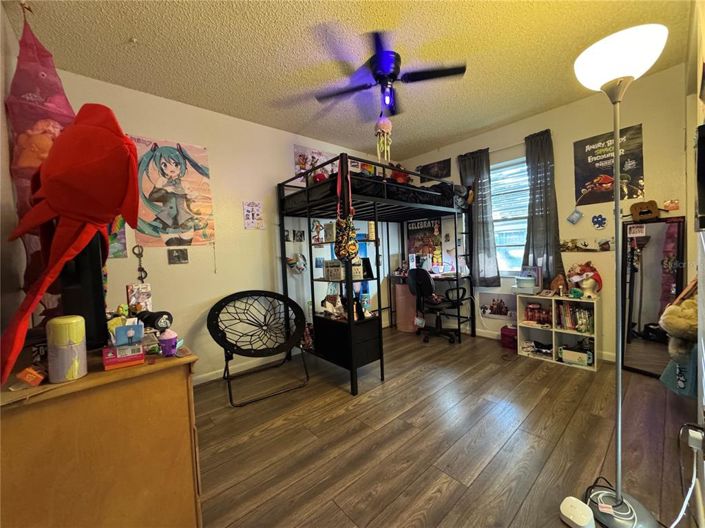 Image No.10-2 Bed House for sale