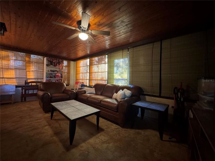 Image No.17-2 Bed House for sale