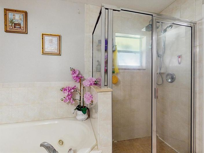 Image No.12-3 Bed House for sale