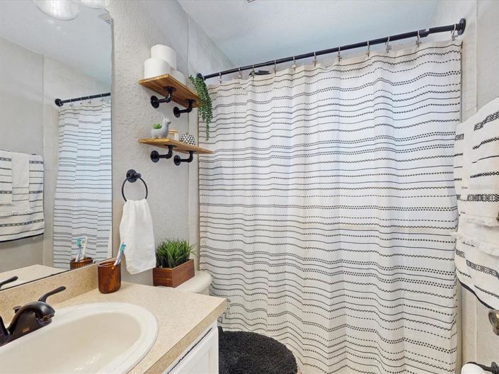 Image No.28-3 Bed House for sale