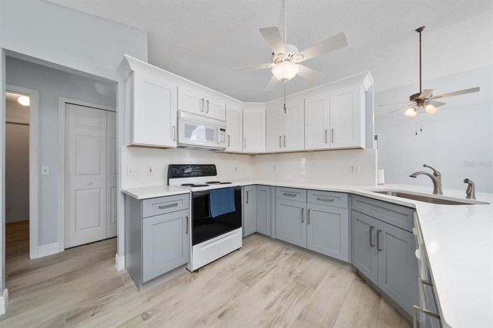 Image No.10-3 Bed House for sale