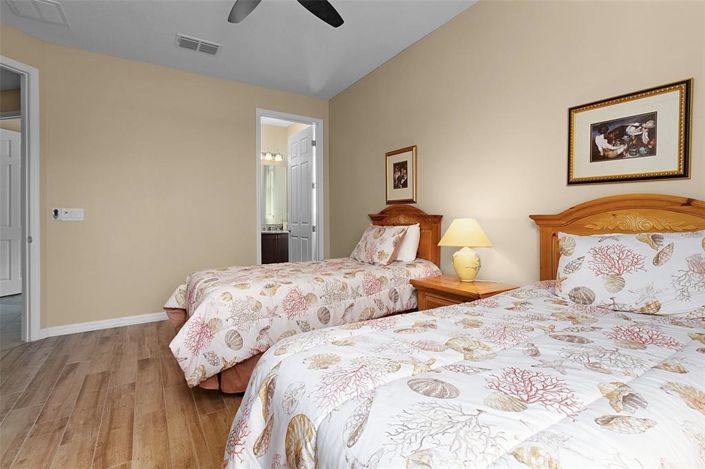 Image No.17-3 Bed House for sale